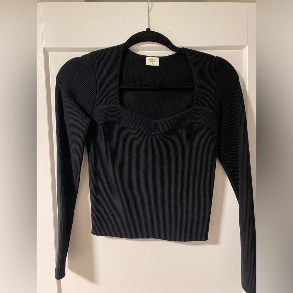 Abercrombie Long Sleeve black sweater